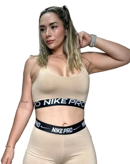 TOP ELÁSTICO NIKE
