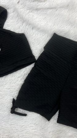 SET TEXTURIZADO CORTO TOP CRUZADO+SHORT RECOGIDO A LO LADOS