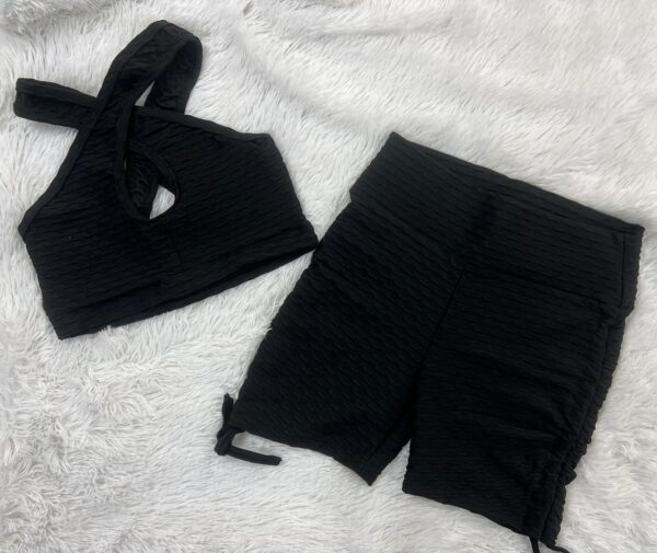 SET TEXTURIZADO CORTO TOP CRUZADO+SHORT RECOGIDO A LO LADOS